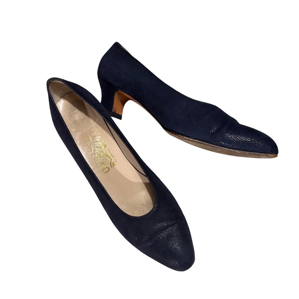 Salvatore‎ Ferragamo Pumps Women 9.5 AA Navy Blue Good Textured Suede Low Heel